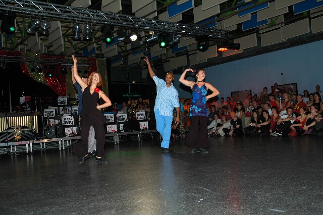 min 2005 11 12 fous swing 269
